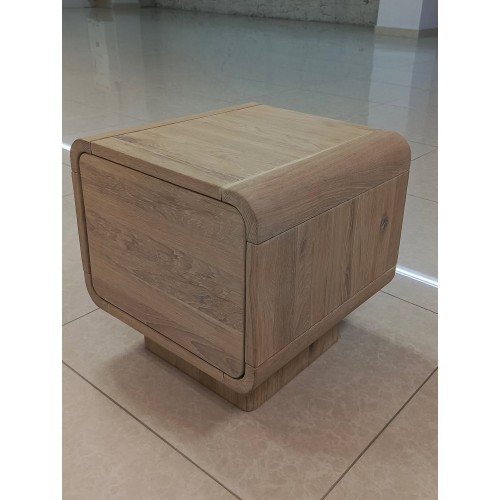 Тумба прикроватная из массива дуба Ливонез