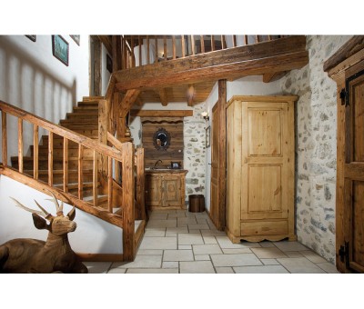 Шкаф одностворчатый из массива сосны KOB11