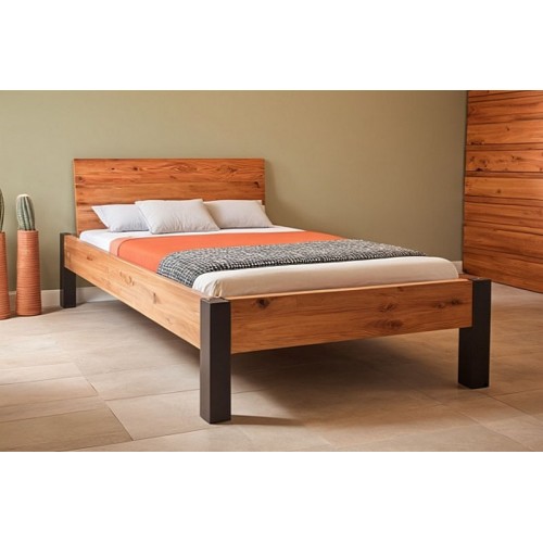 Кровать двуспальная из массива сосны Мексика