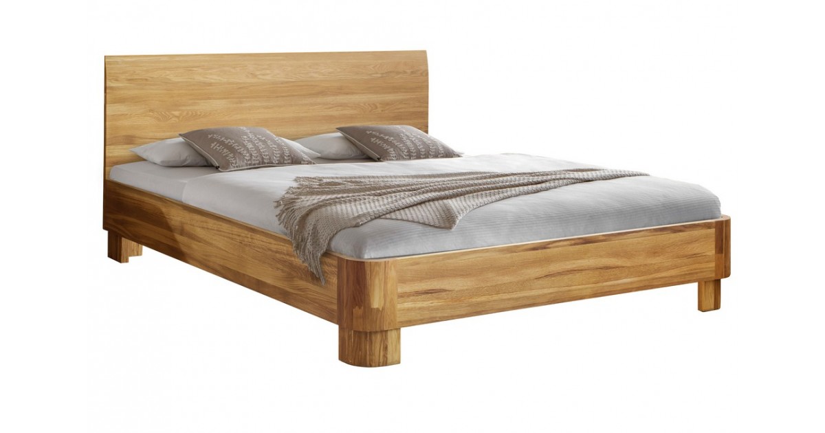 Кровать из массива дуба: выбор и ценность ценной древесины